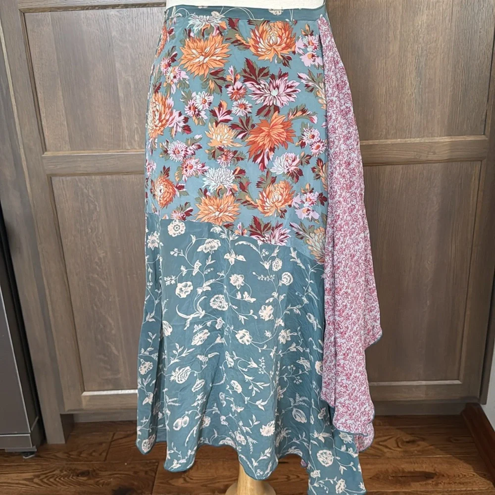 ODILLE 💯% Silk Skirt - Picture 3 of 11